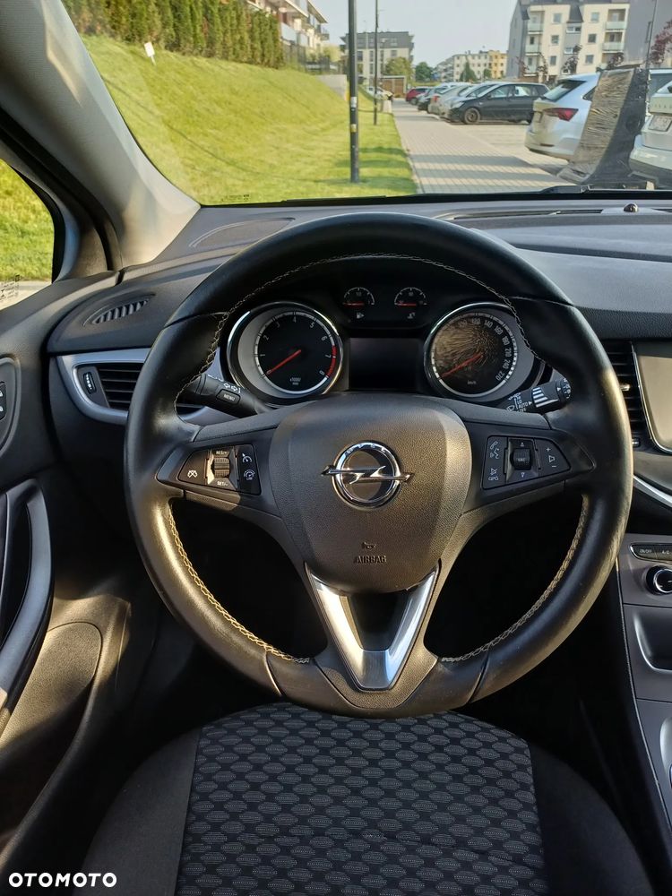 Opel Astra 1.4 T Dynamic - 21