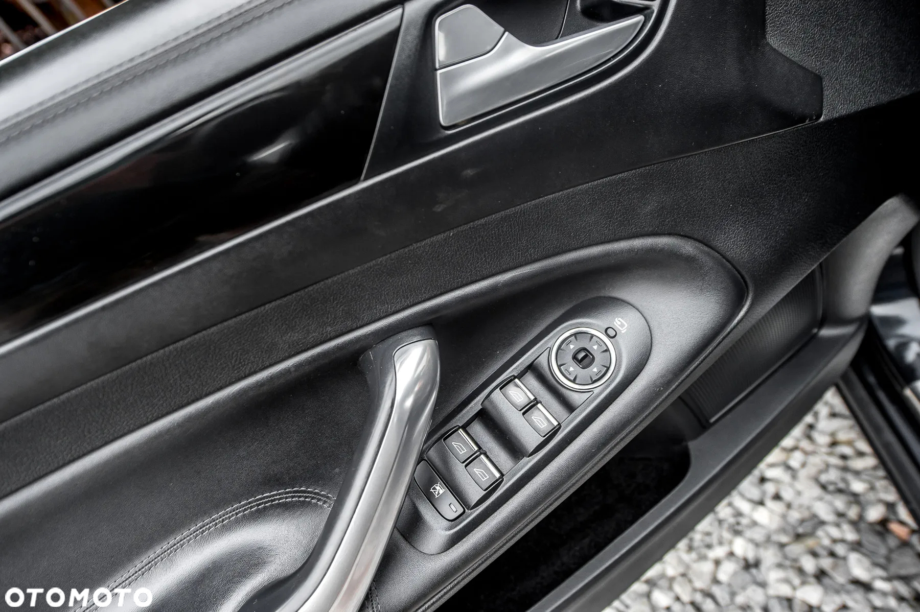 Ford Mondeo 2.0 EcoBoost Start-Stopp Autom Titanium - 24