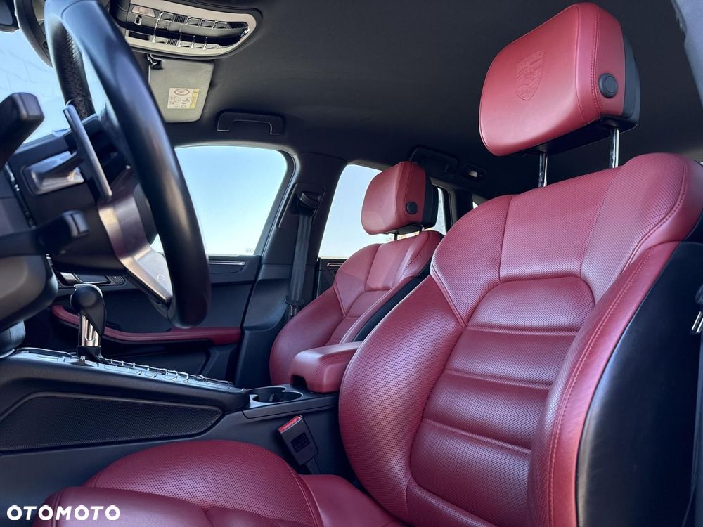 Porsche Macan Standard - 12