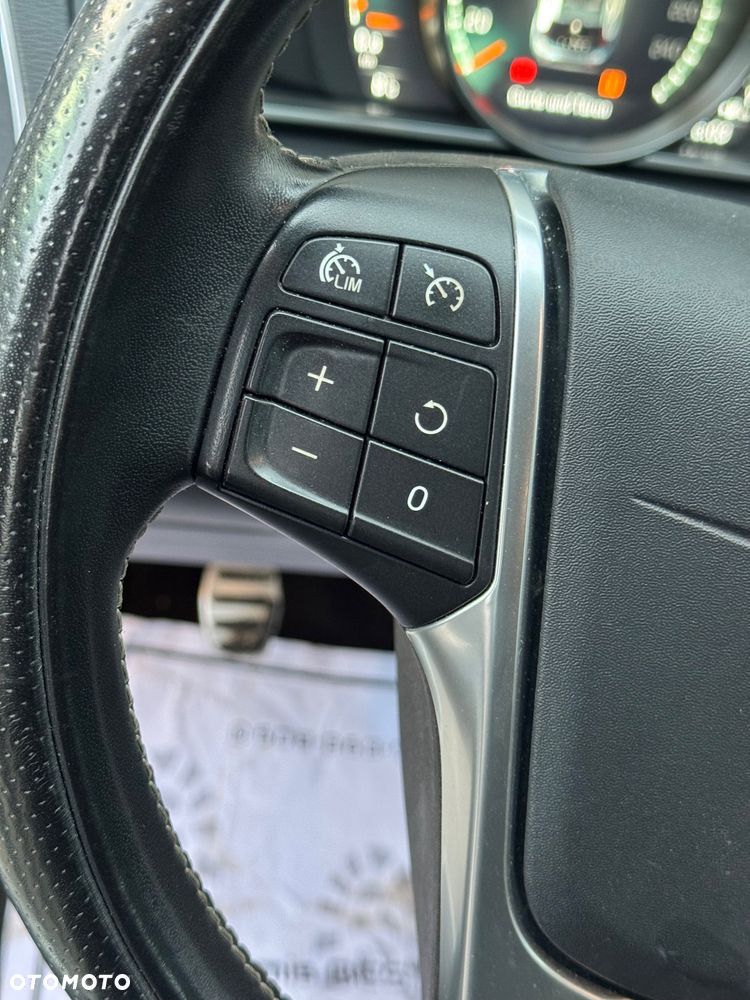 Volvo V40 D2 RDesign - 15