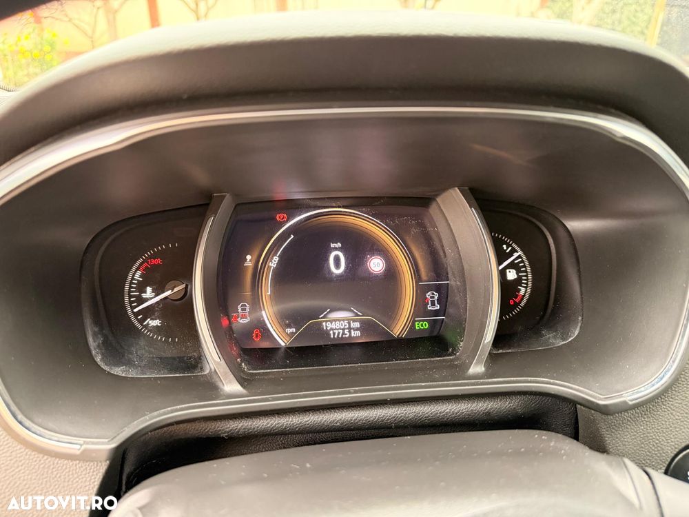 Renault Megane Grandtour TCe 140 GPF LIMITED - 9