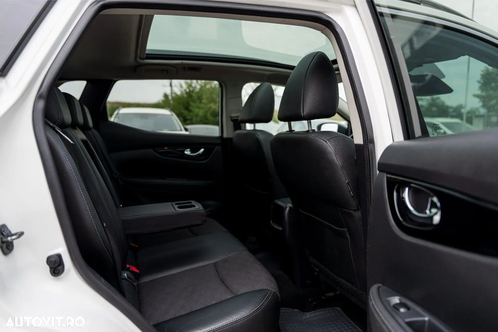 Nissan Qashqai 1.6 DCI Start/Stop X-TRONIC Tekna - 8