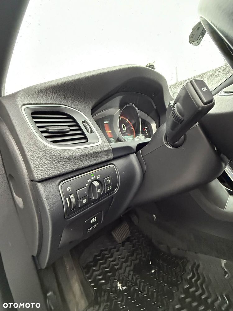 Volvo V60 - 13