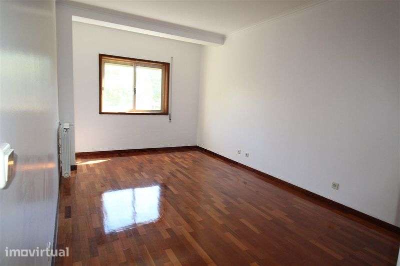 Apartamento na Avenida Joao Paulo II Arcozelo - Grande imagem: 2/12