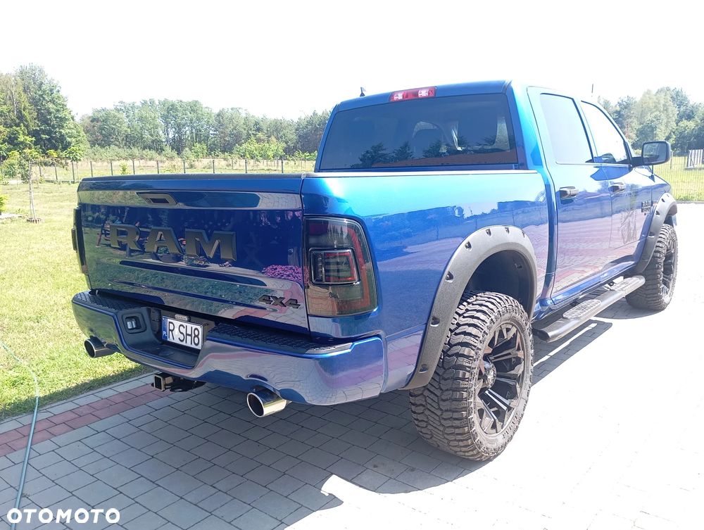 RAM 1500 Crew Cab Shortbed Bighorn - 2