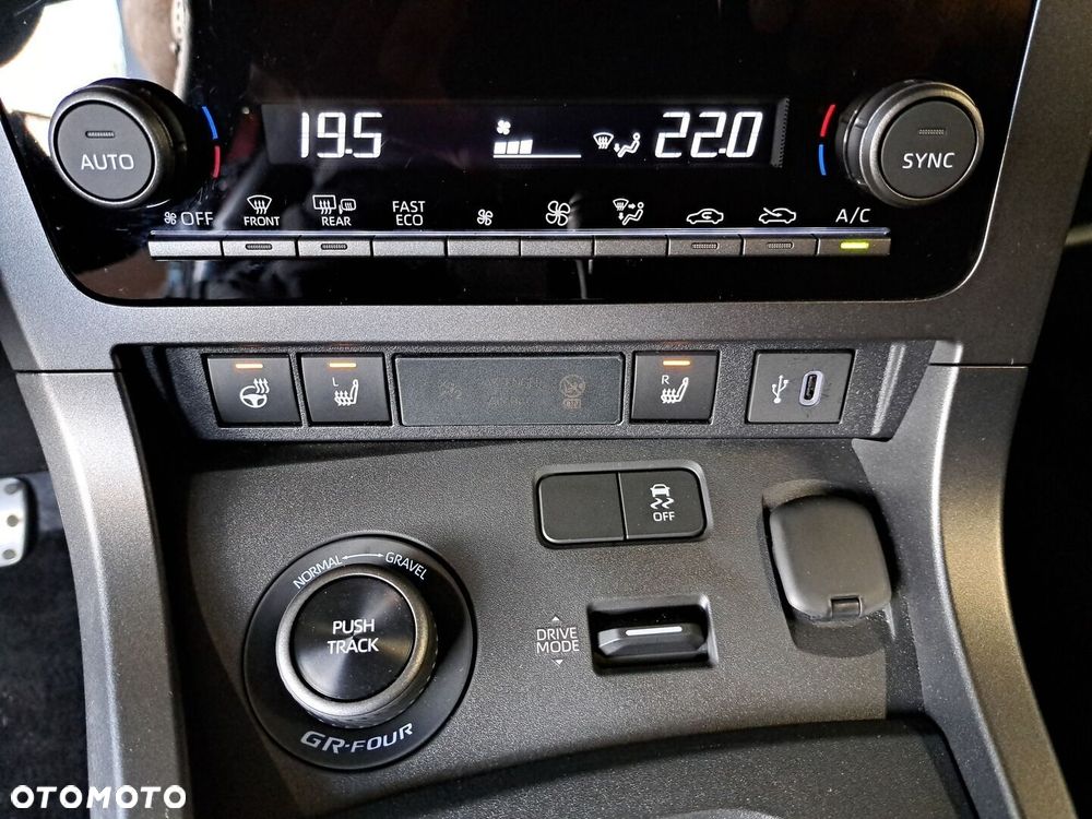 Toyota Yaris - 26