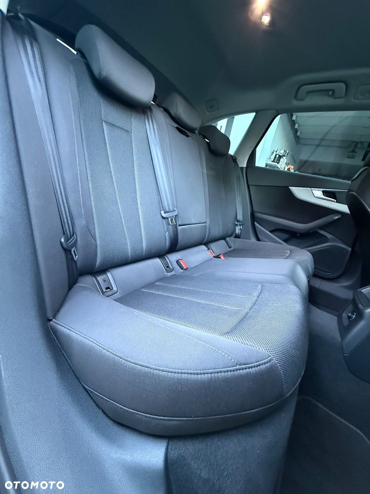 Audi A4 Avant 40 TDI quattro S tronic advanced - 24