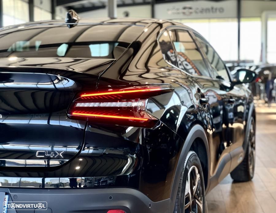 Citroën C4 X 1.2 PureTech Shine EAT8 - 7