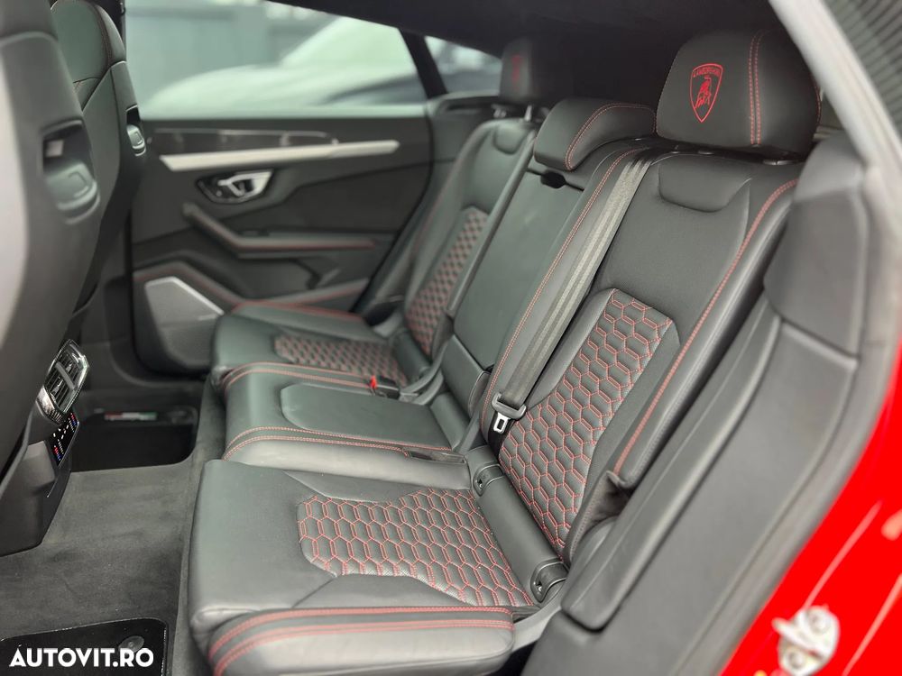 Lamborghini URUS - 25