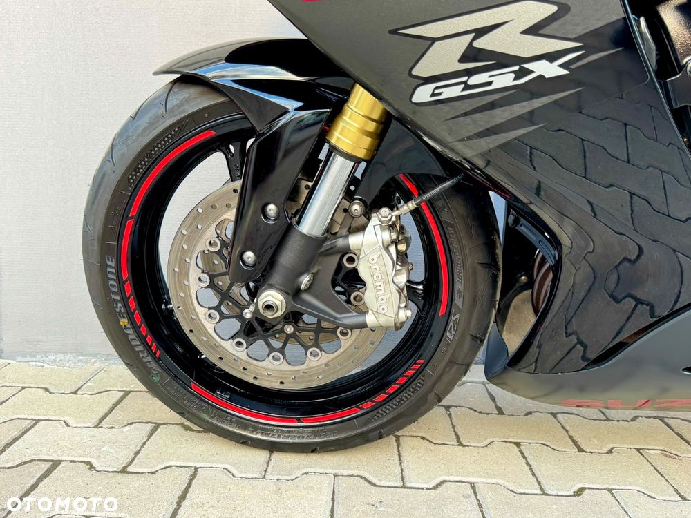 Suzuki GSX-R - 10