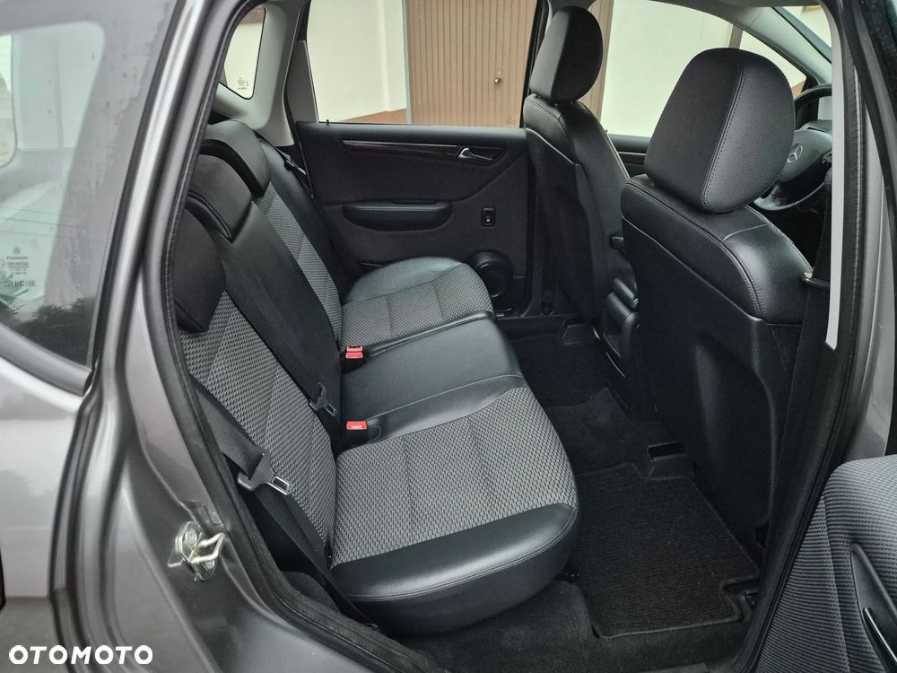 Mercedes-Benz Klasa A 150 BlueEFFICIENCY Elegance - 21