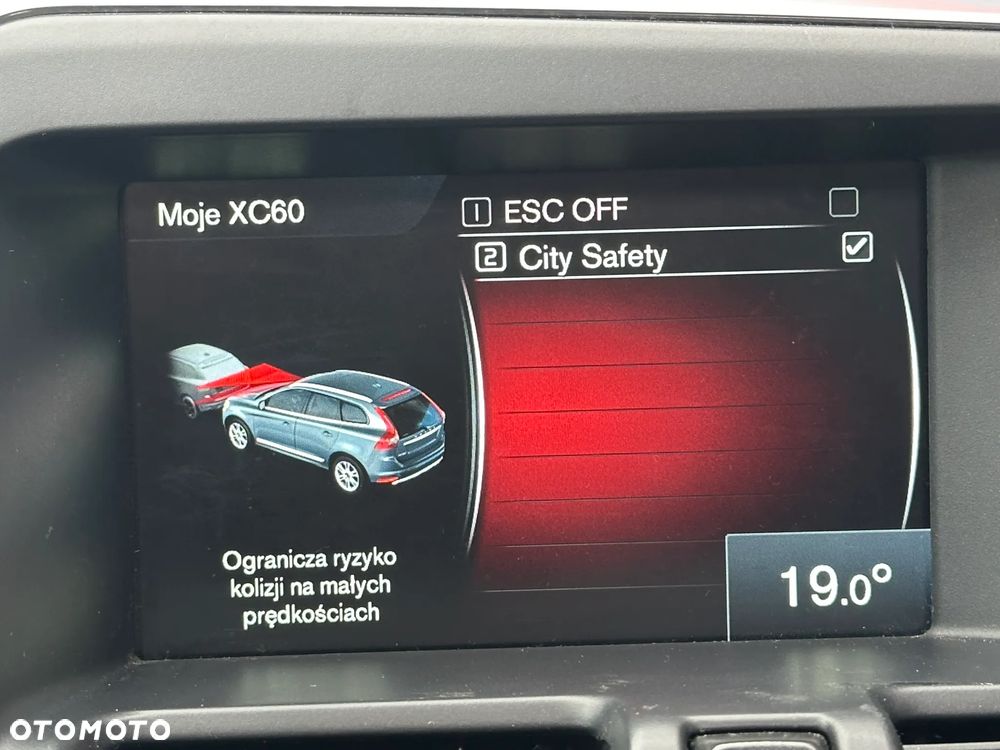 Volvo XC 60 T5 AWD Summum - 22