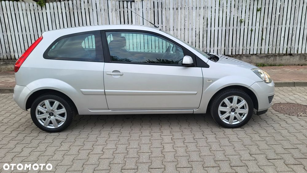 Ford Fiesta - 7