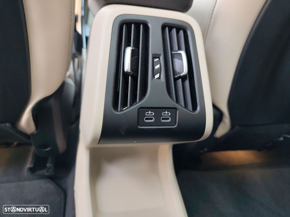BMW iX1 eDrive20 Pack Desportivo M - 37