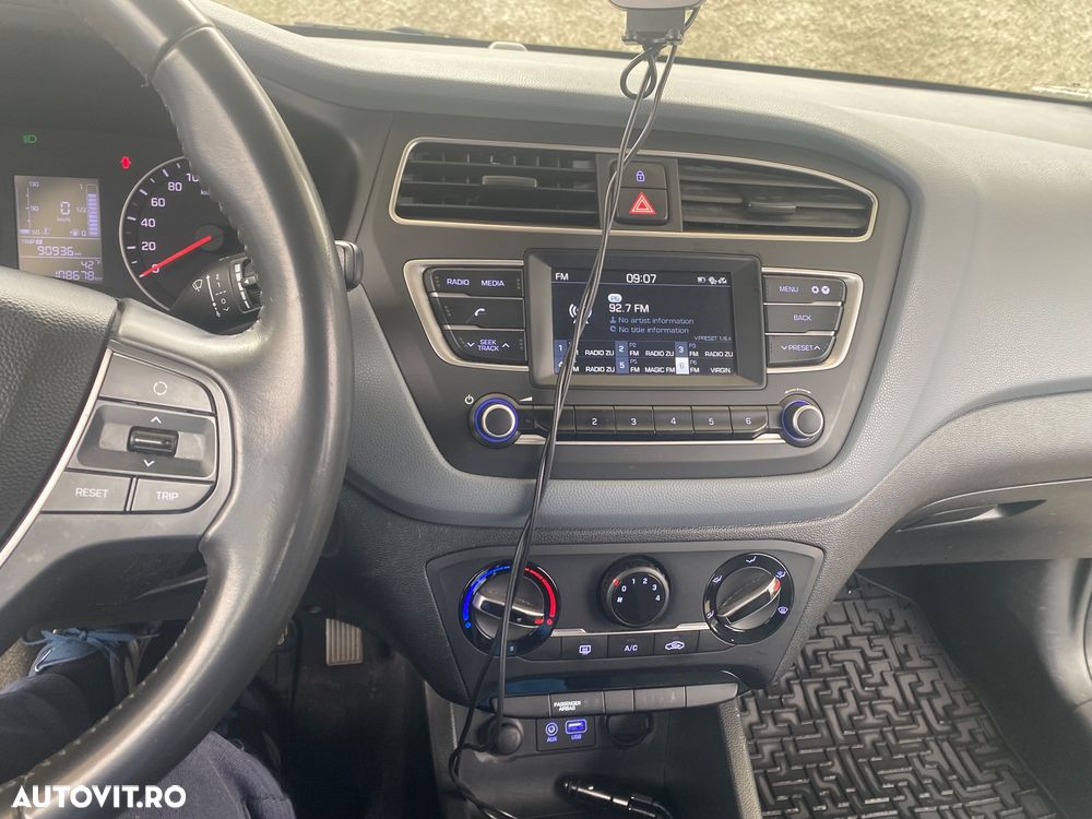 Hyundai i20 1.25 84CP M/T Comfort - 10