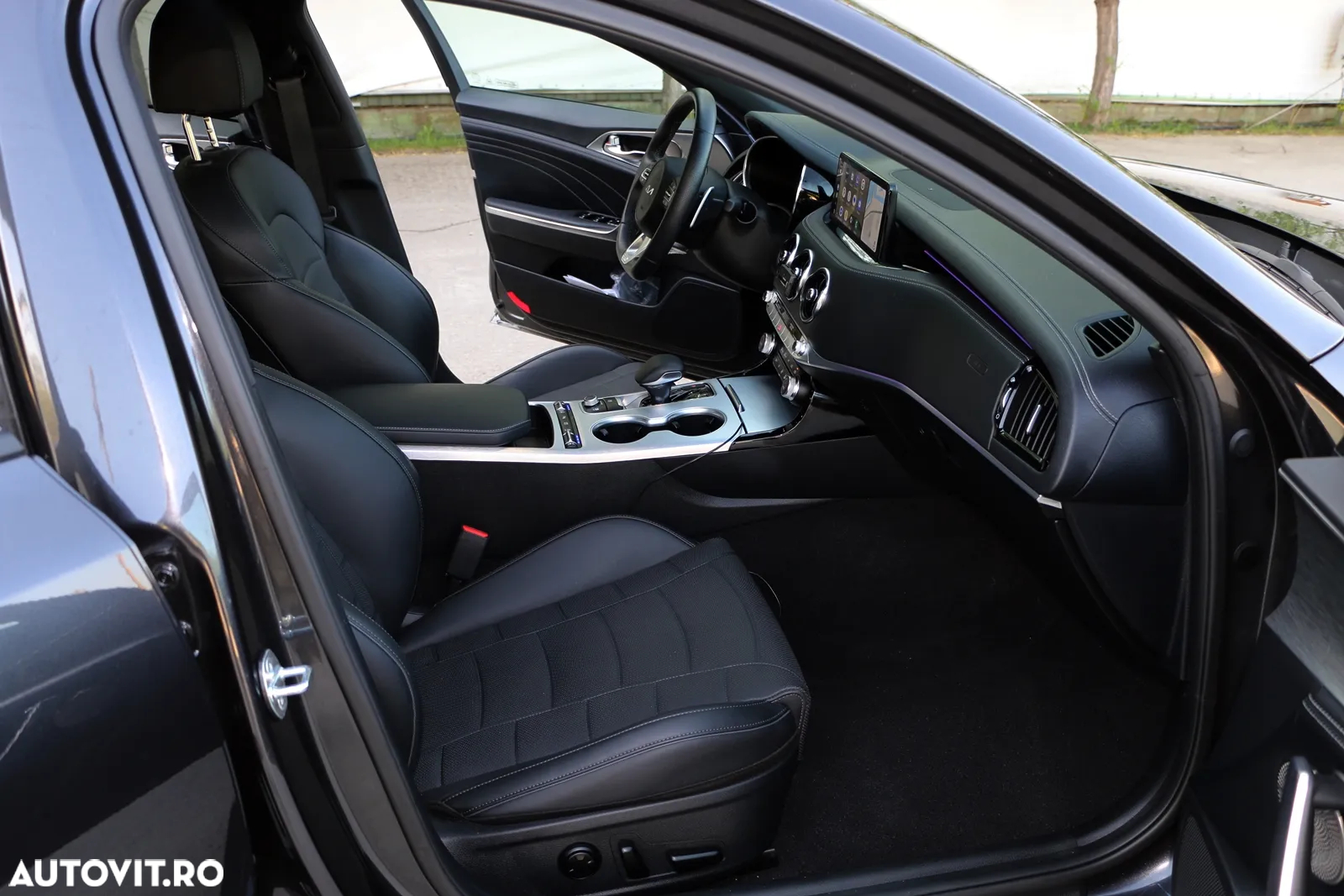 Kia Stinger 3.3 T-GDI AWD GT - 15
