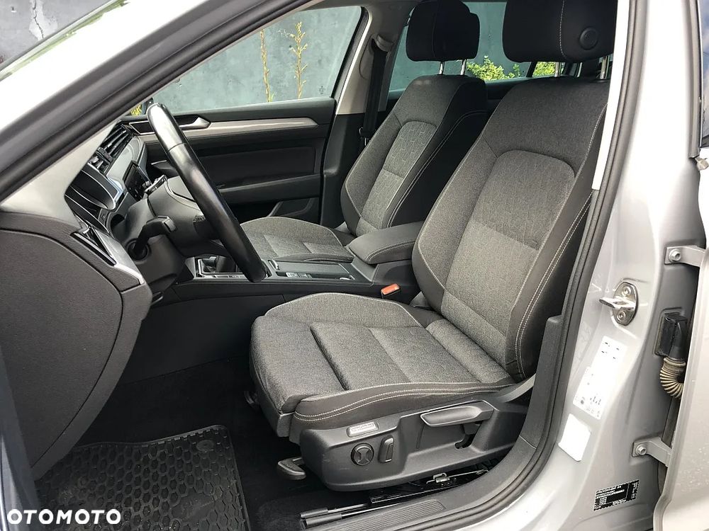 Volkswagen Passat Variant 2.0 TDI EVO Business - 9