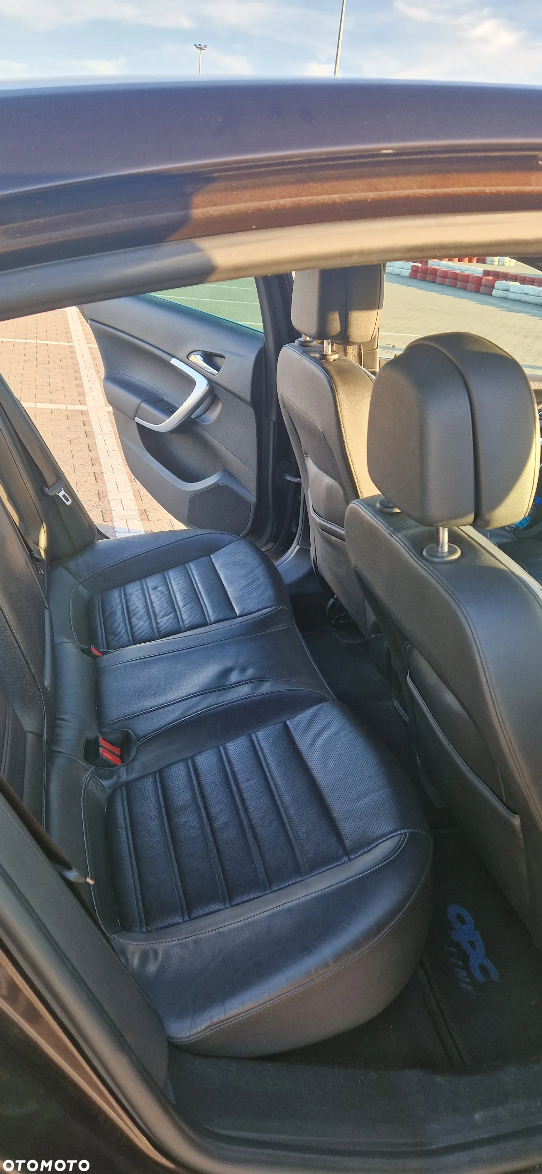 Opel Insignia - 10