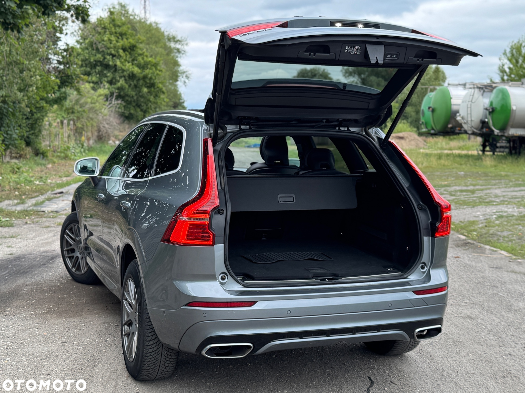 Volvo XC 60 D5 AWD R-Design - 25