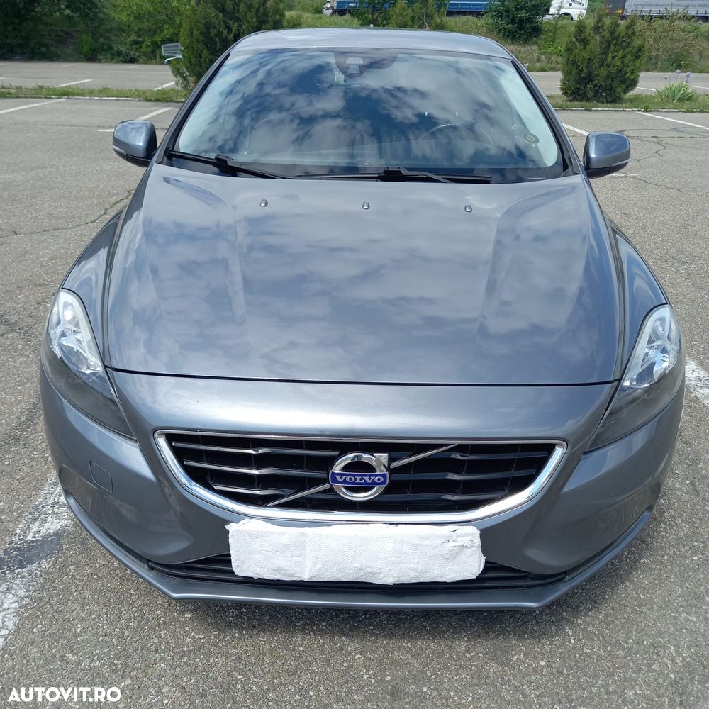 Volvo V40 D4 VEA Momentum - 1