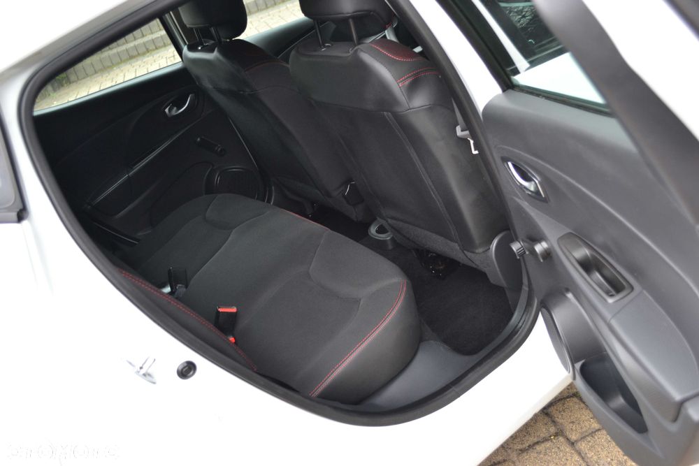 Renault Clio - 7