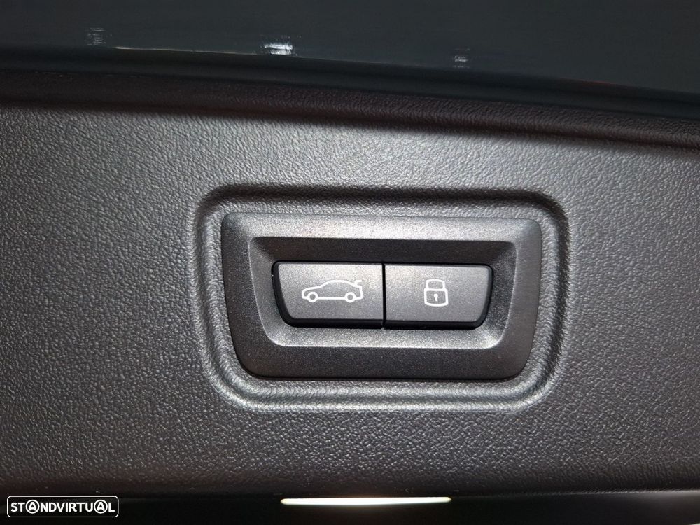 BMW i5 eDrive40 Pack Desportivo M - 27