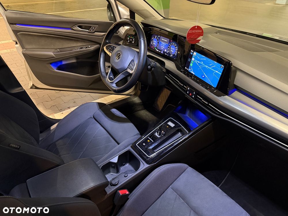 Volkswagen Golf - 22