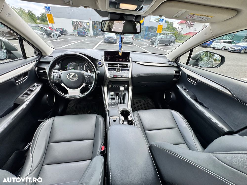 Lexus Seria NX - 8