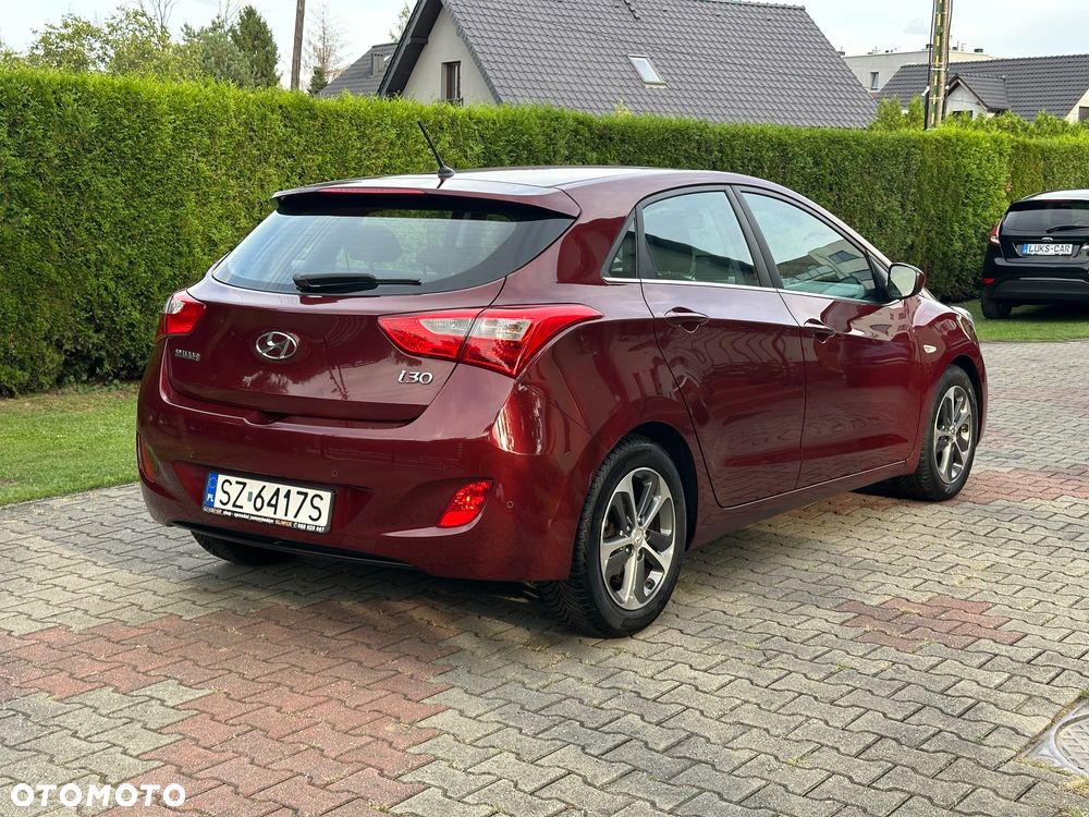 Hyundai i30 blue 1.4 Style - 9