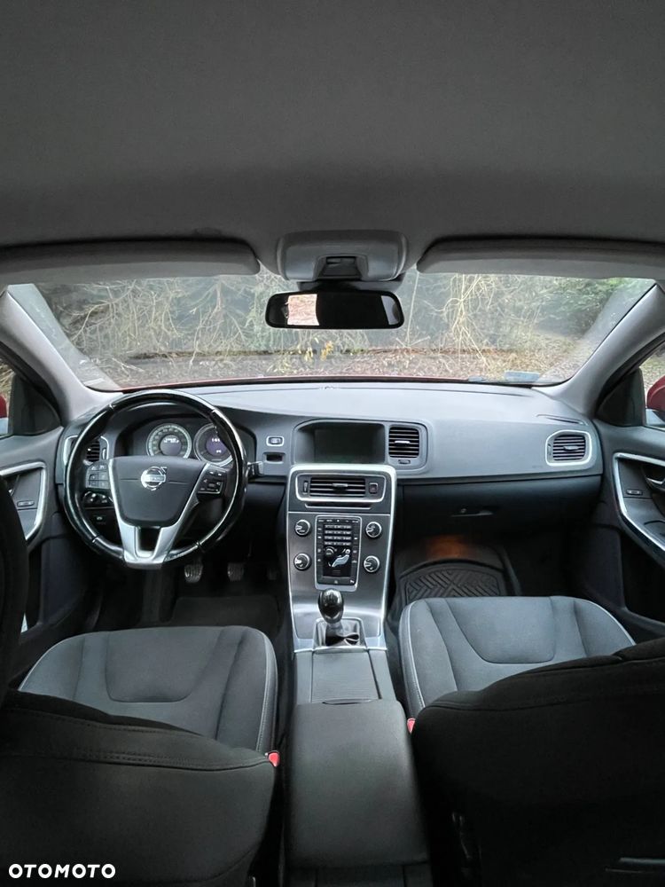 Volvo S60 D5 Momentum - 7