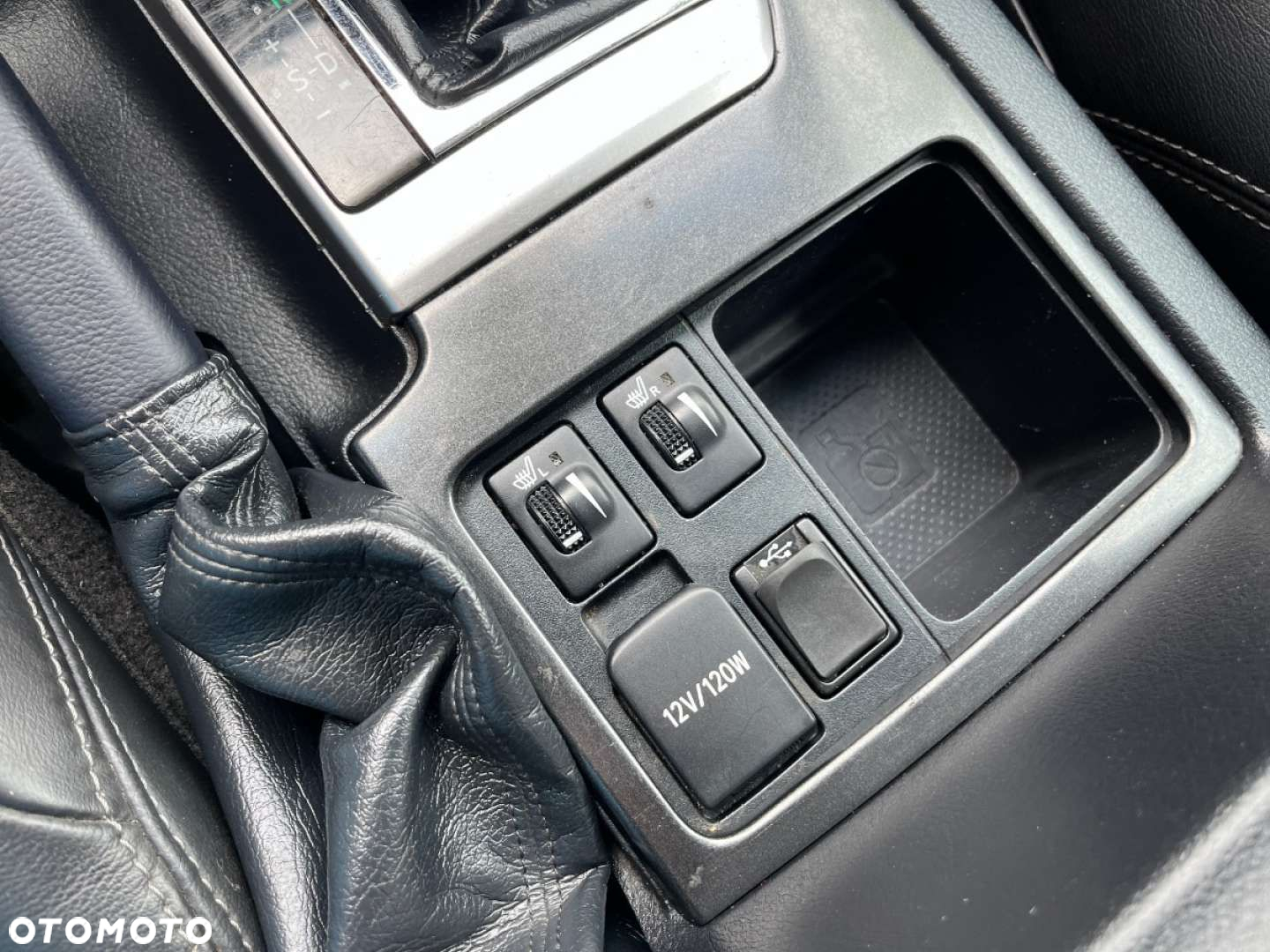 Toyota Land Cruiser - 16