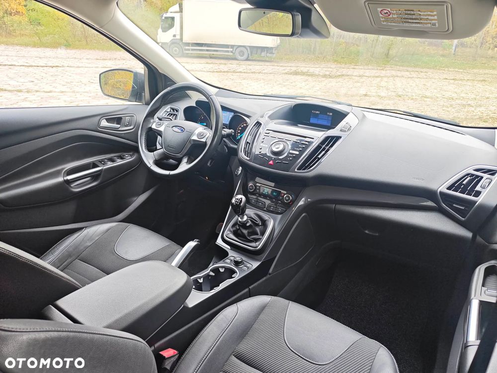 Ford Kuga 2.0 TDCi 4x4 Titanium - 22