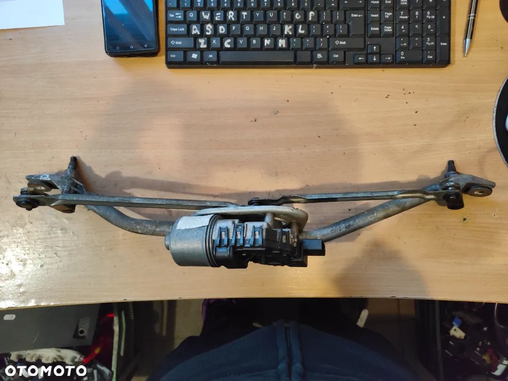 Mechanizm wycieraczek przód Volkswagen Passat B5 0390241528 - 1
