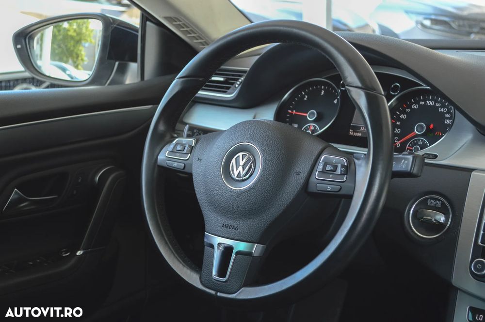 Volkswagen Passat CC 2.0 TDI BlueMotion Technology DSG Exclusive - 25