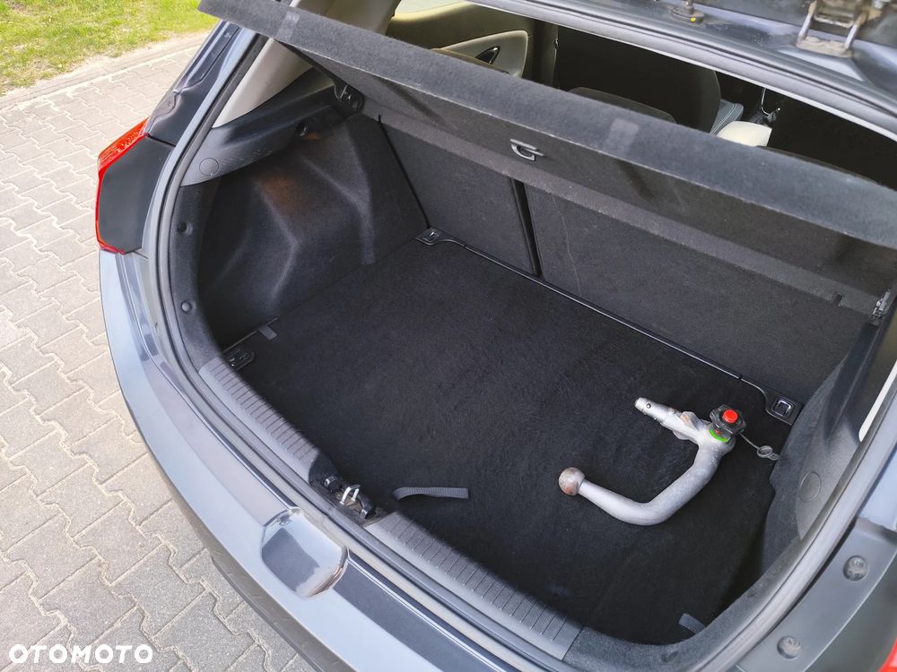 Kia Ceed 1.6 CRDi 128 Vision - 8