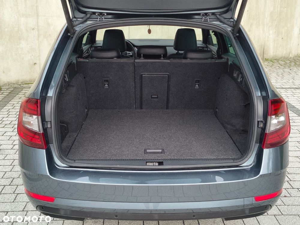 Skoda Octavia 2.0 TDI L&K DSG - 35