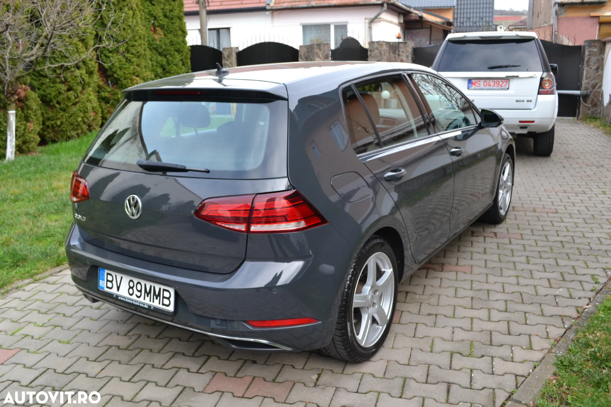 Volkswagen Golf - 6
