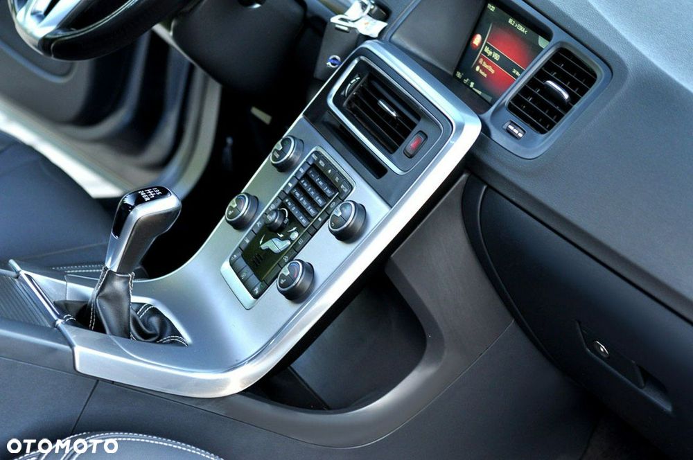 Volvo V60 D3 Drive-E Summum - 20