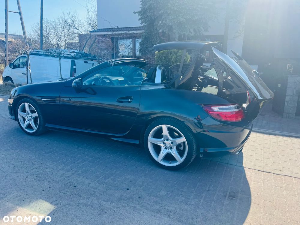 Mercedes-Benz SLK 200 (BlueEFFICIENCY) 7G-TRONIC - 6