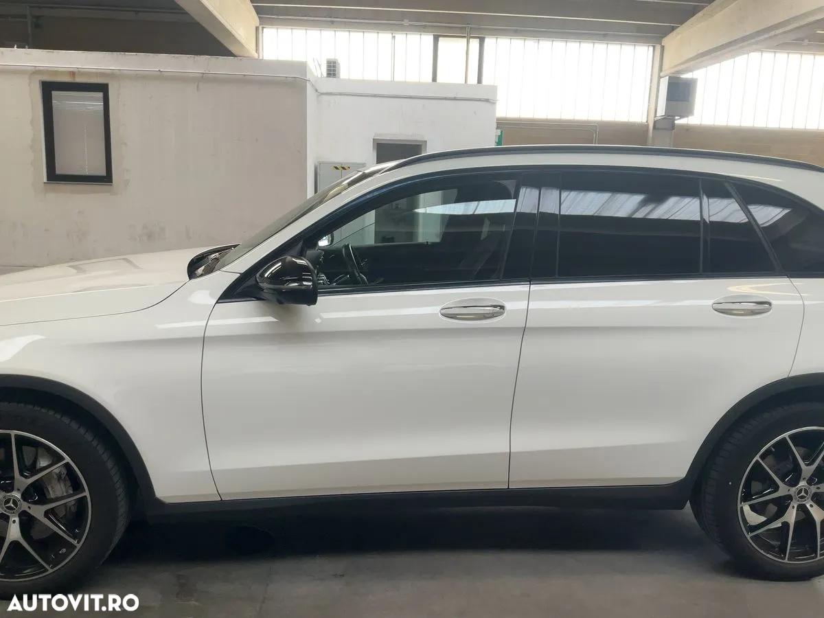 Mercedes-Benz GLC 300 d 4MATIC - 4