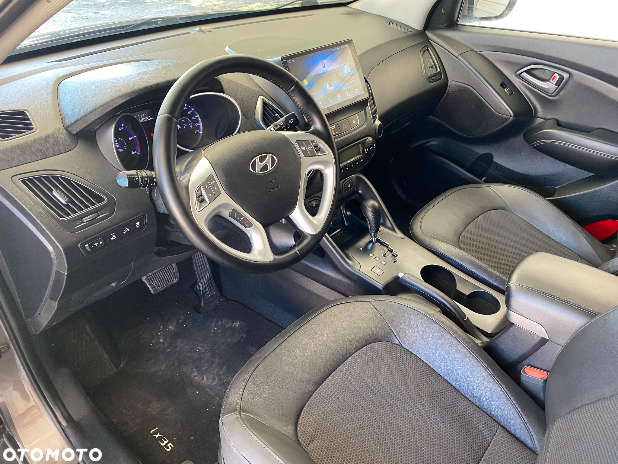 Hyundai ix35 2.0 CRDi 4WD Automatik Fifa World Cup Gold Edition - 25