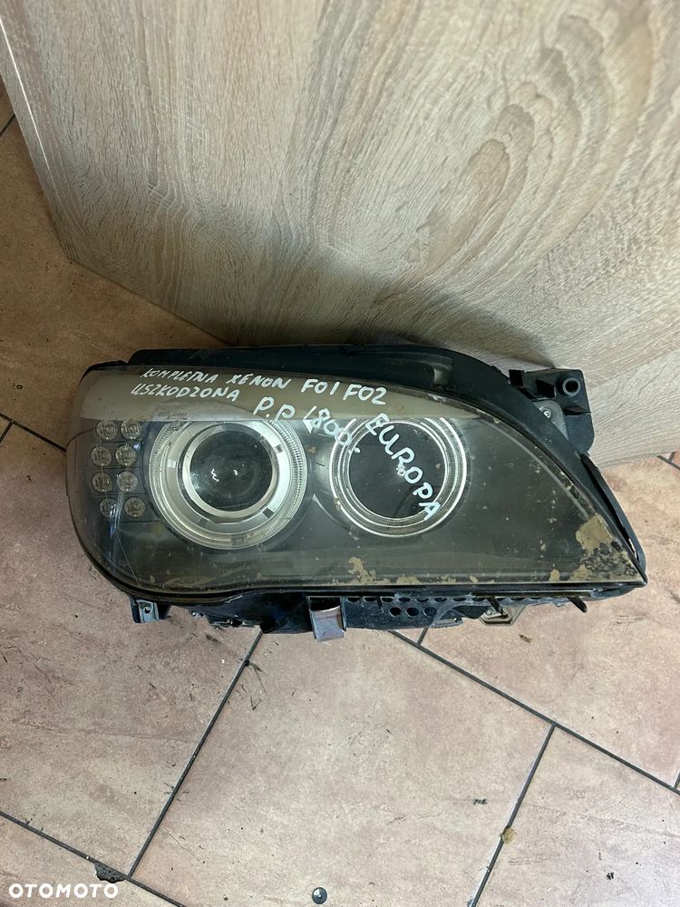 LAMPA BMW F01 F02 PRAWY PRZÓD KOMPLETNA XENON EUROPA 7182138 USZKODZONA ZALANA - 1