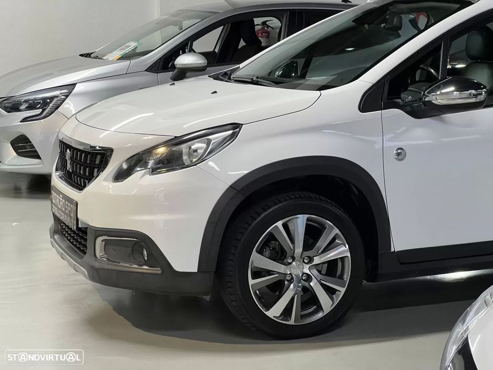 Peugeot 2008 1.2 PureTech GT Line - 9