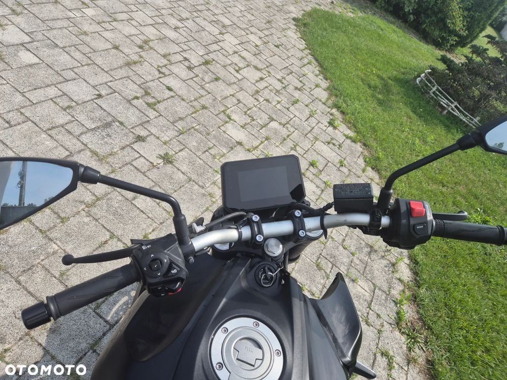 Yamaha MT - 17