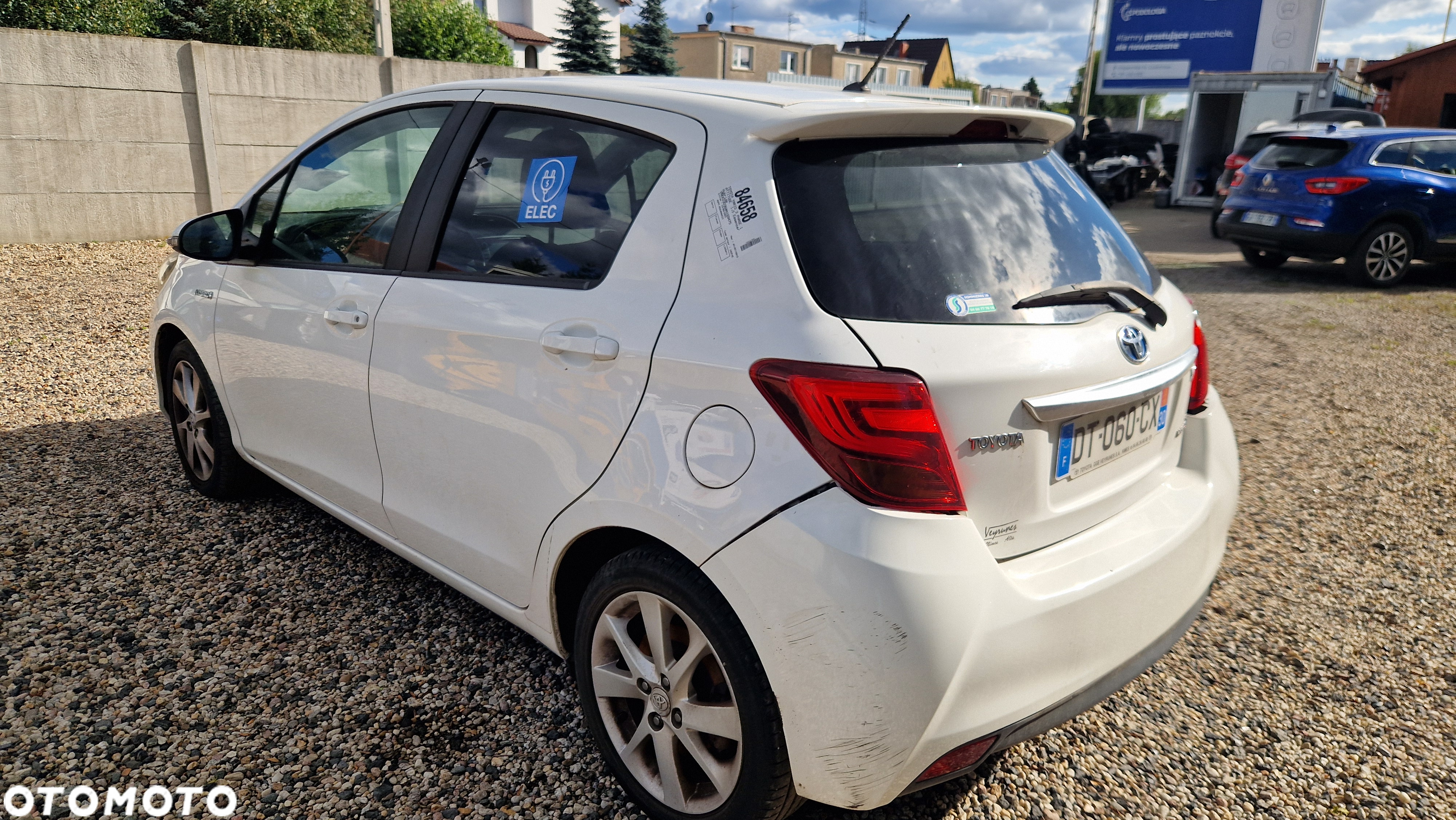 Toyota Yaris Hybrid 100 Dynamic EU6 - 6