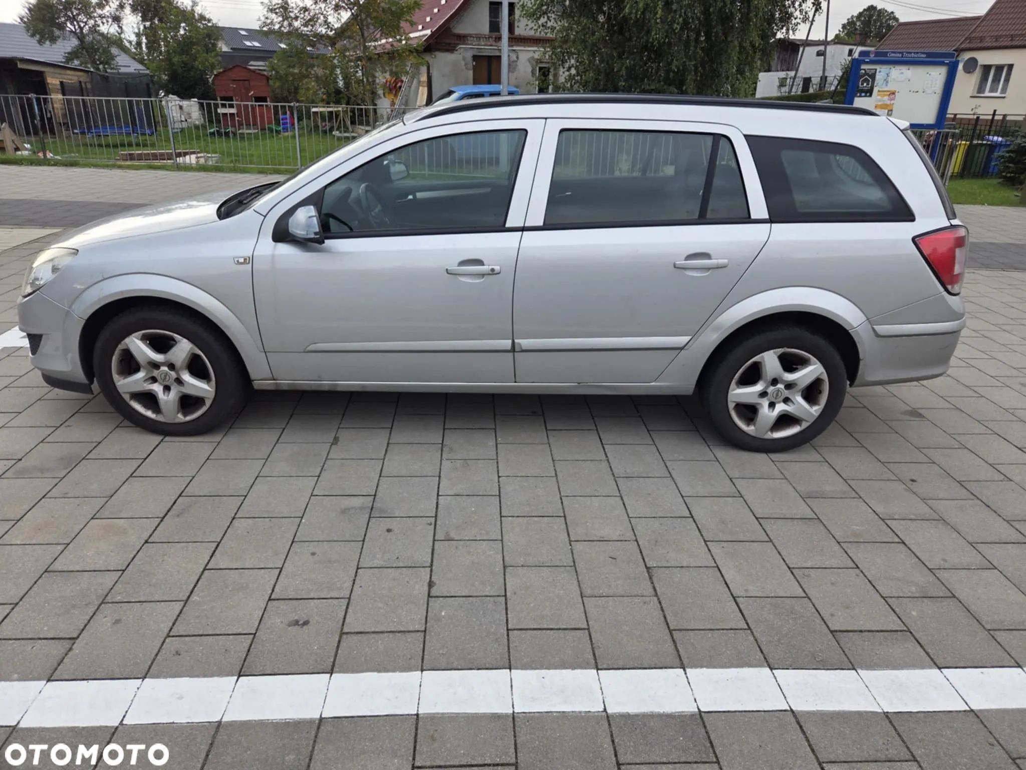 Opel Astra 1.9 CDTI DPF - 1
