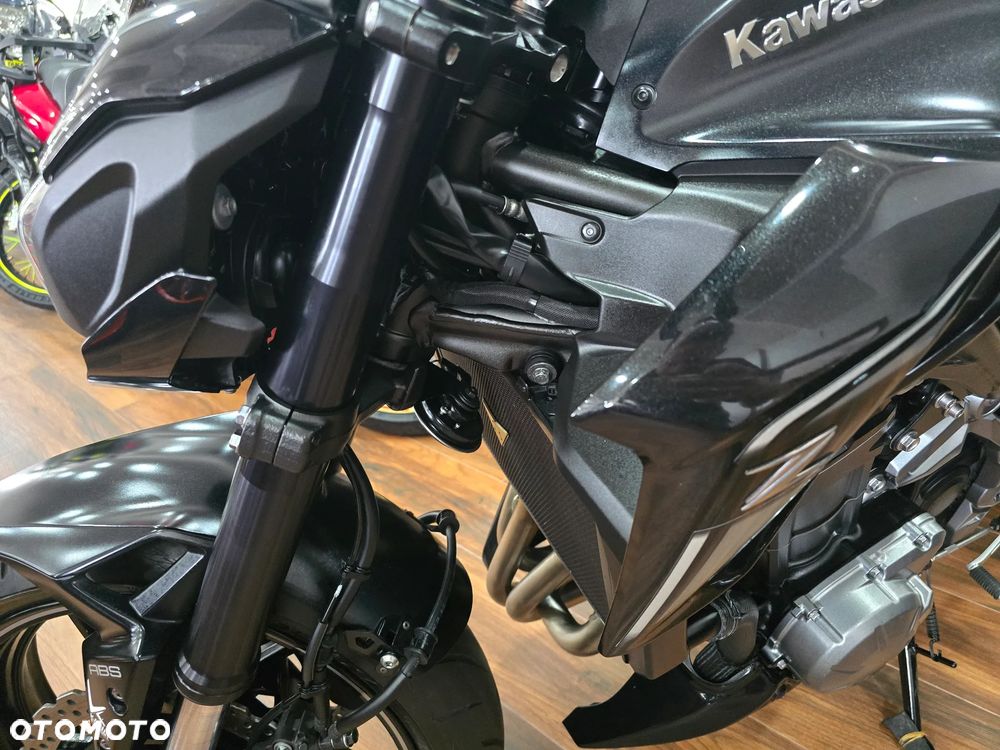 Kawasaki Z - 19