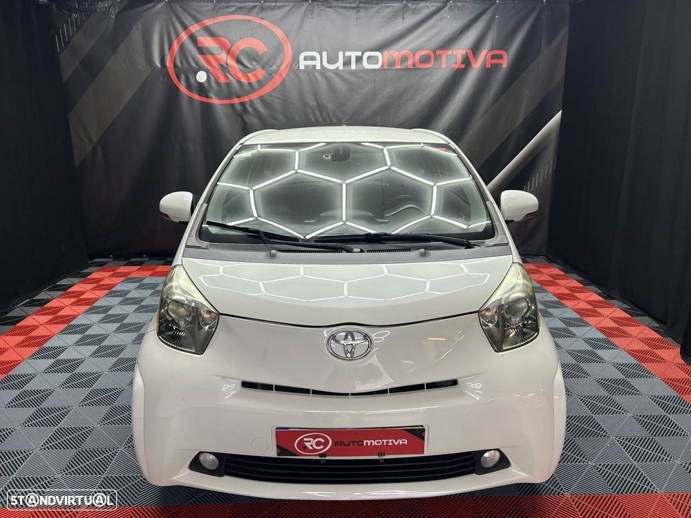 Toyota iQ 1.0 VVT-i - 2