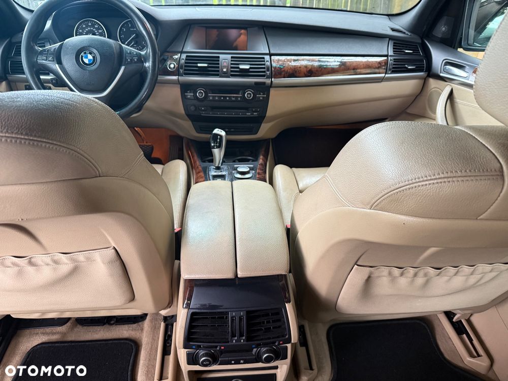 BMW X5 xDrive48i - 4