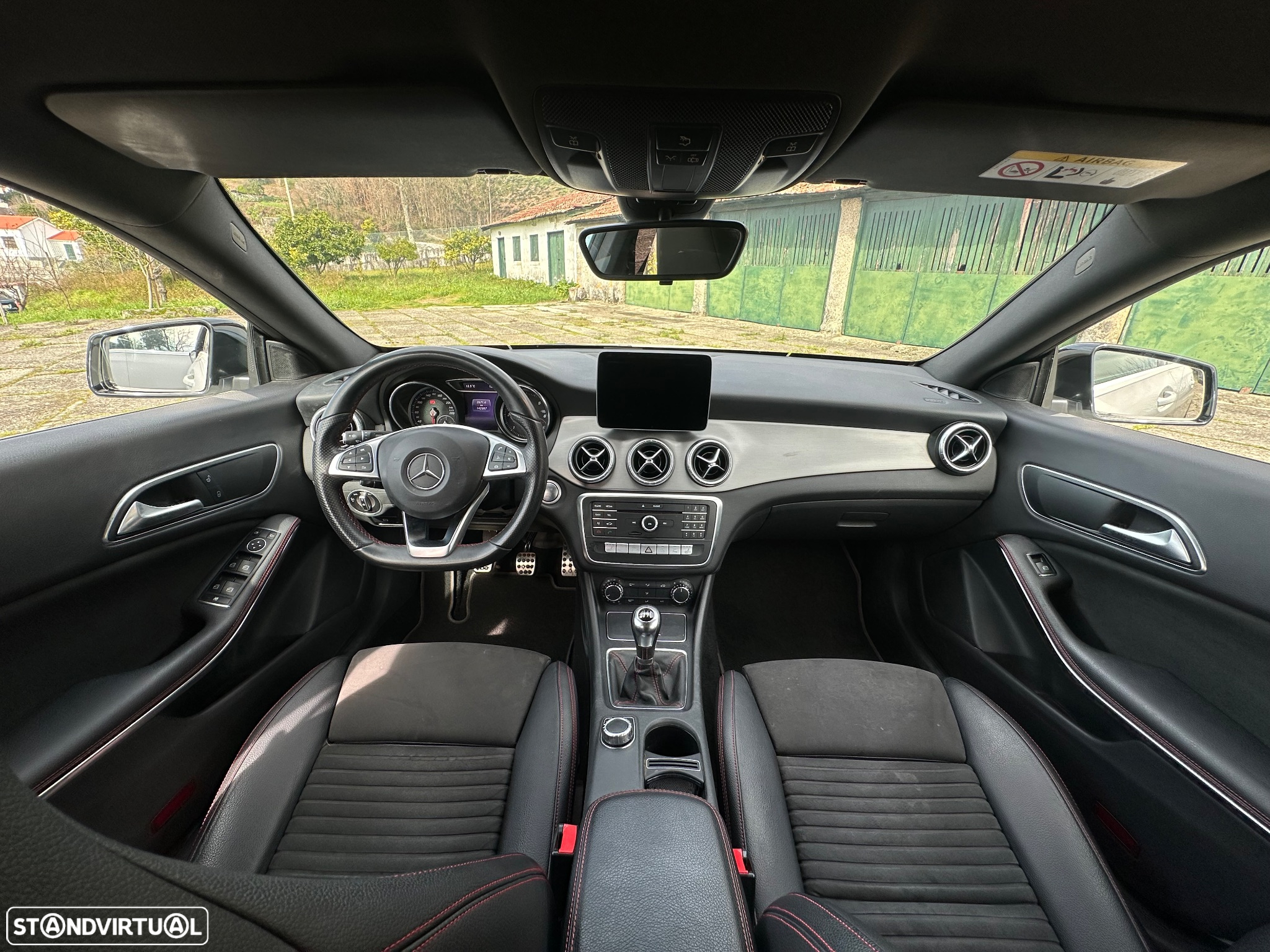 Mercedes-Benz CLA 180 d Shooting Brake AMG Line - 9
